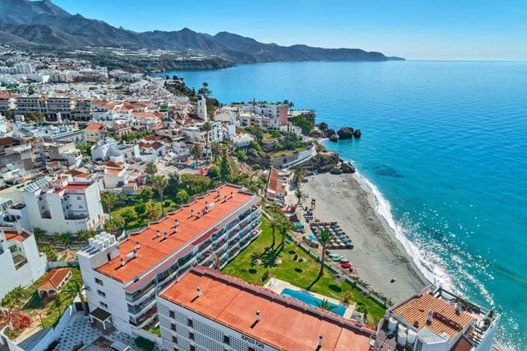 Acapulco Playa -Nerja Apartment Exterior photo